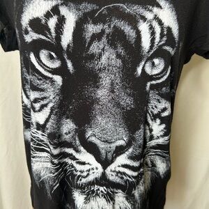 Wet Seal Black Tiger Print ‎ T-Shirt